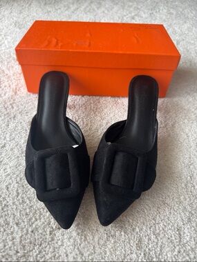 Fericzot Black Pointed-Toe Slip-On Mules with Buckle